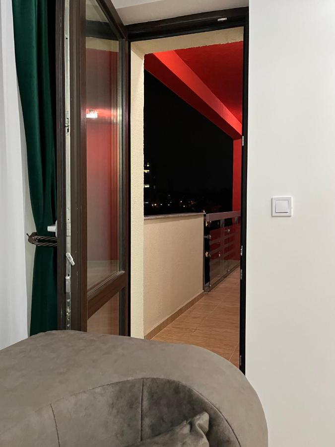 Unique Hotel Apartments Iasi Eksteriør billede