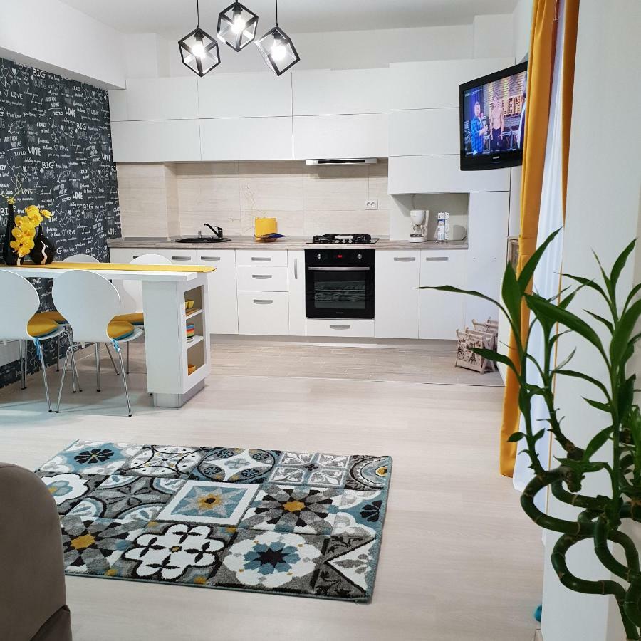 Unique Hotel Apartments Iasi Eksteriør billede