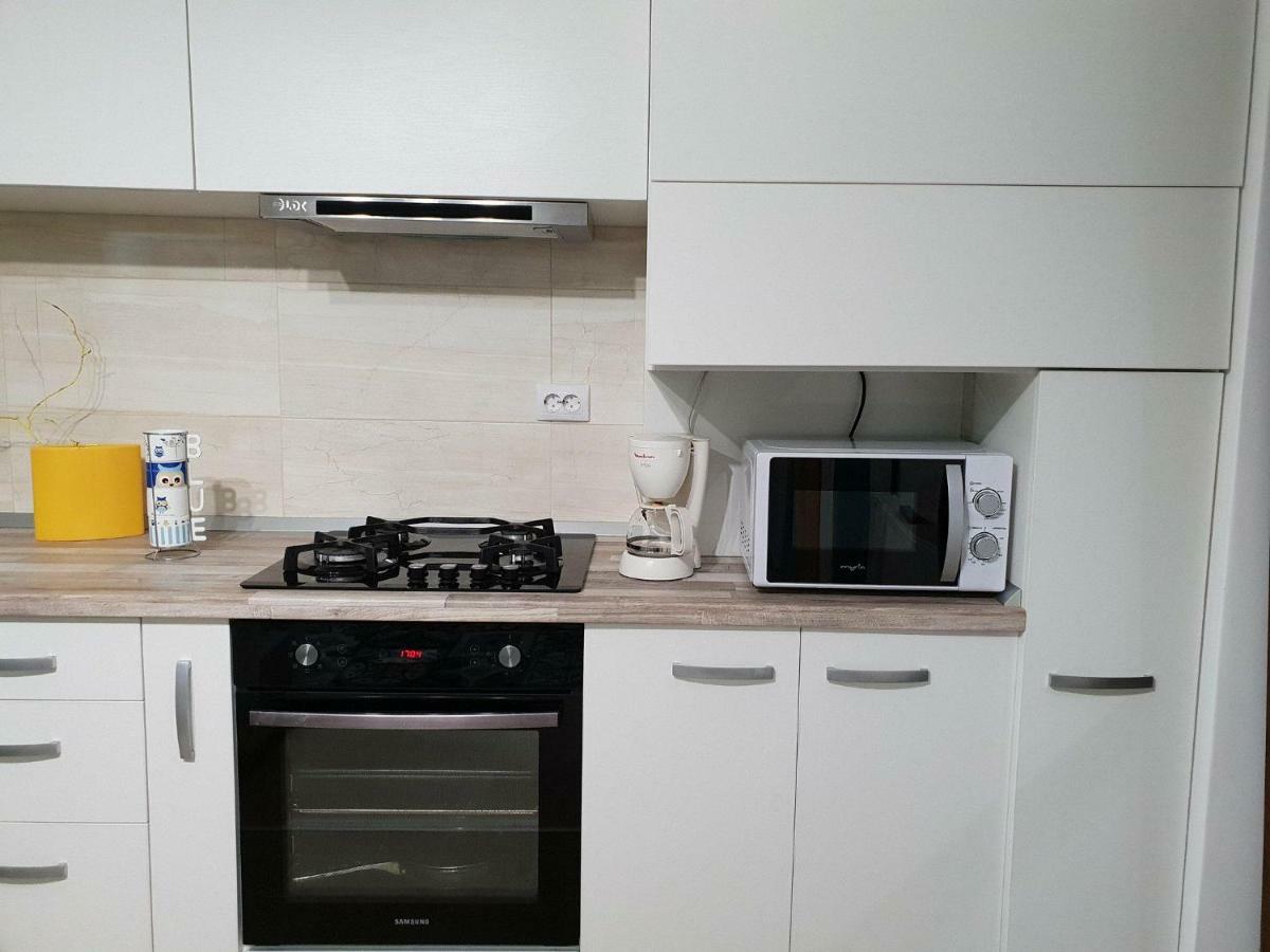 Unique Hotel Apartments Iasi Eksteriør billede